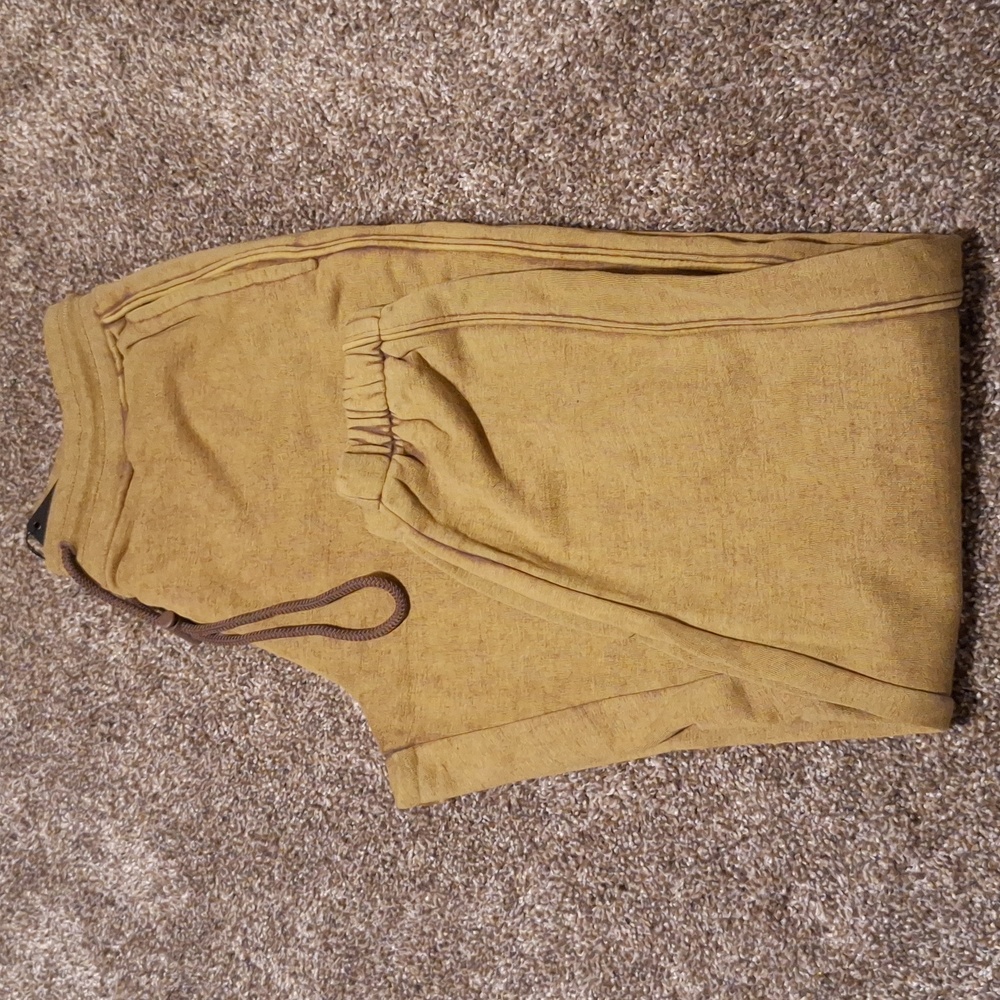 Alphalete Mens Small Joggers. Olive Joggers. Drawstring